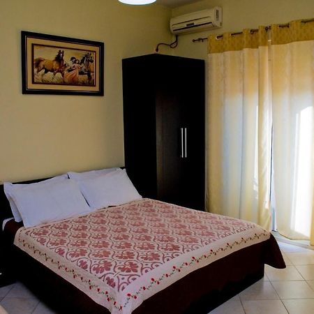Hotel 4 Stinet Влёра Экстерьер фото