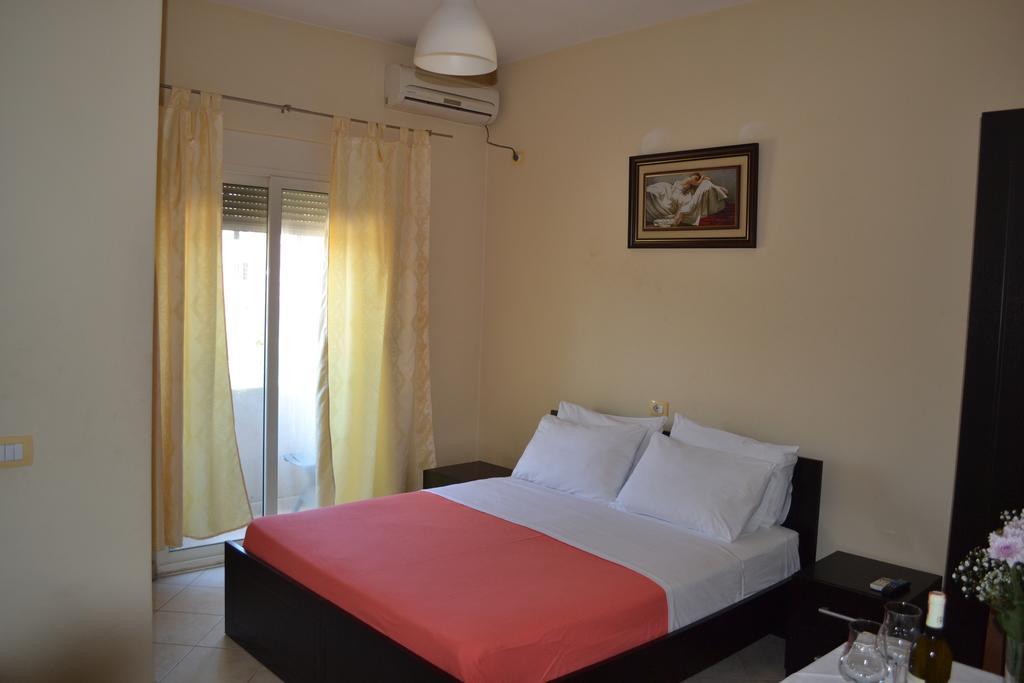 Hotel 4 Stinet Влёра Экстерьер фото