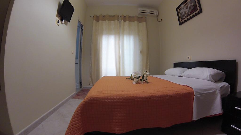 Hotel 4 Stinet Влёра Экстерьер фото
