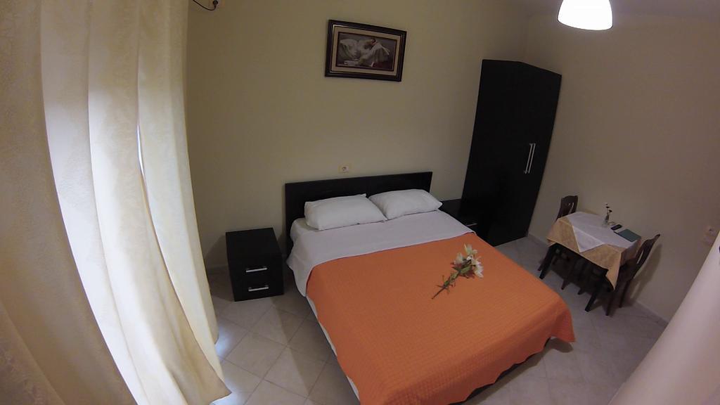 Hotel 4 Stinet Влёра Экстерьер фото