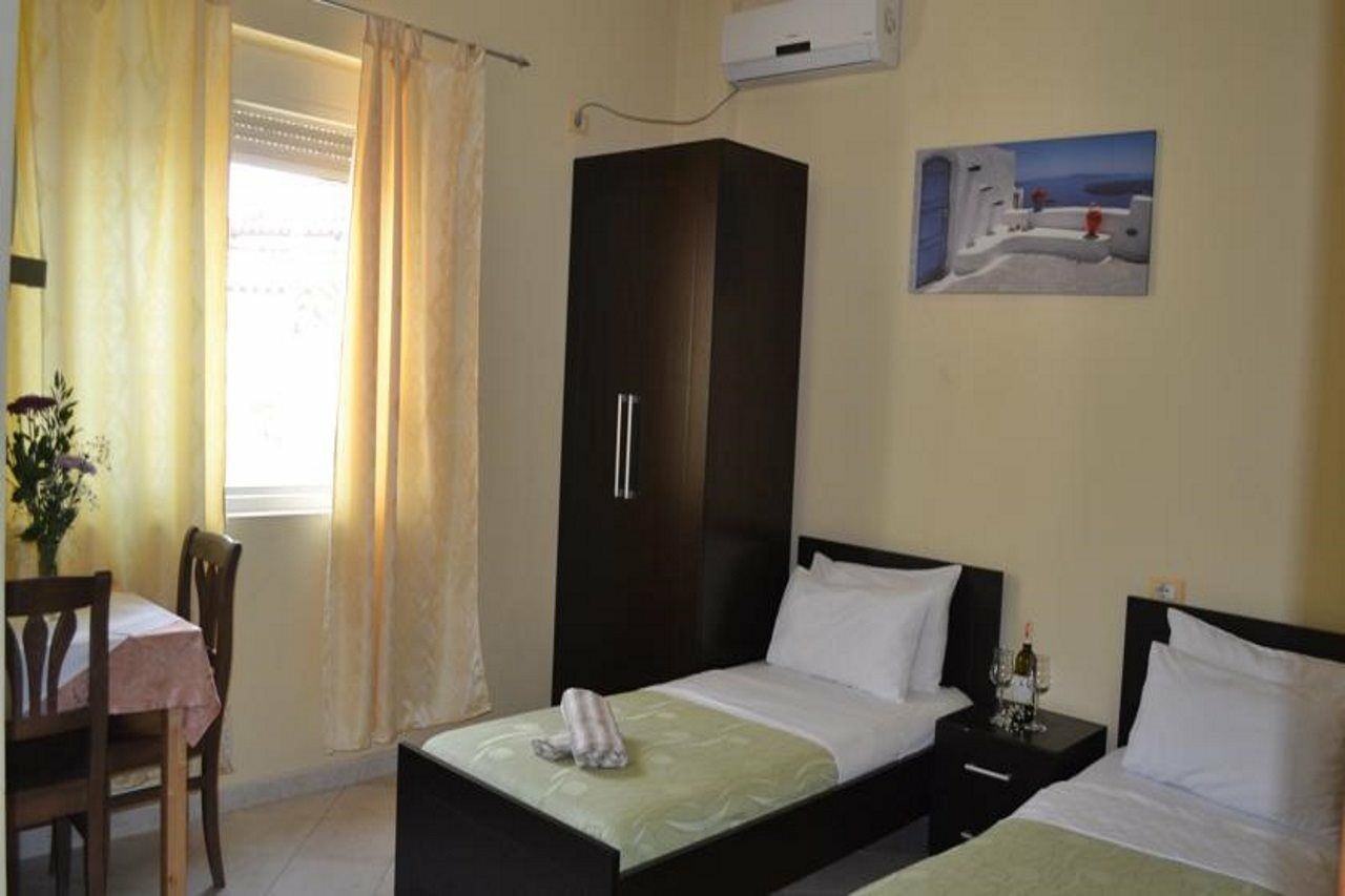 Hotel 4 Stinet Влёра Экстерьер фото