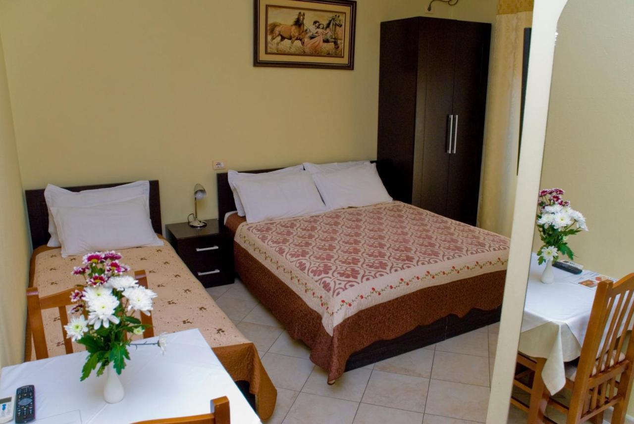 Hotel 4 Stinet Влёра Экстерьер фото