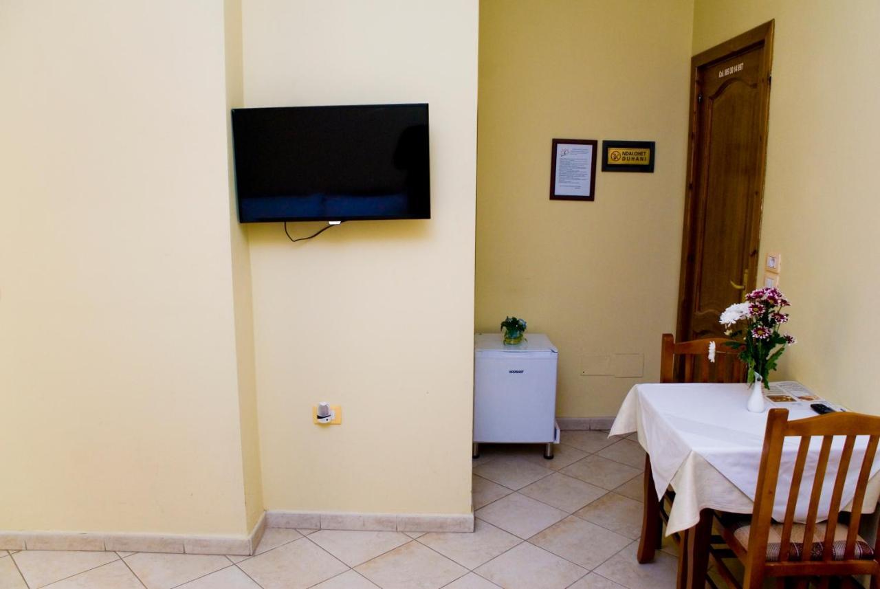 Hotel 4 Stinet Влёра Экстерьер фото