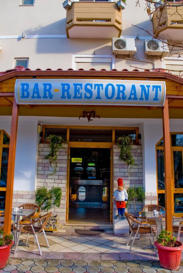 Hotel 4 Stinet Влёра Экстерьер фото
